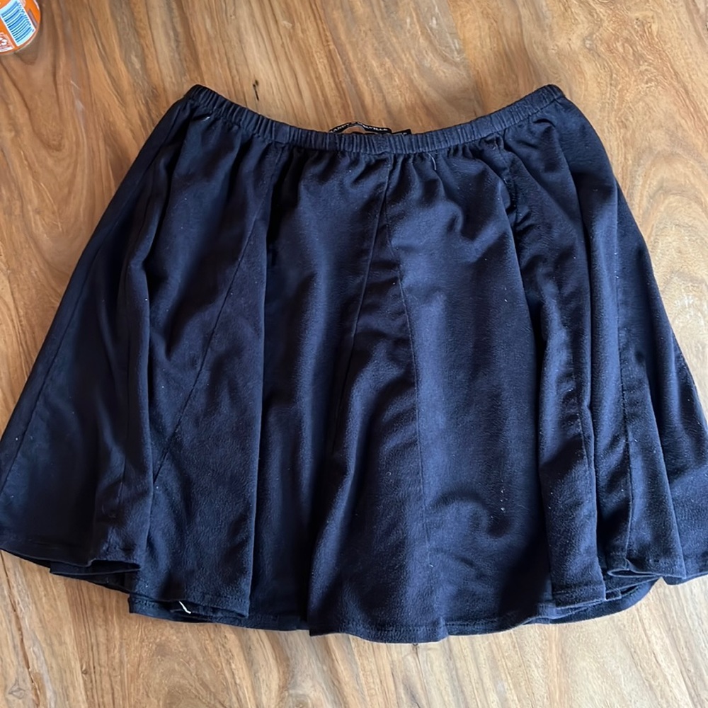 Soft black flowy mini skirt